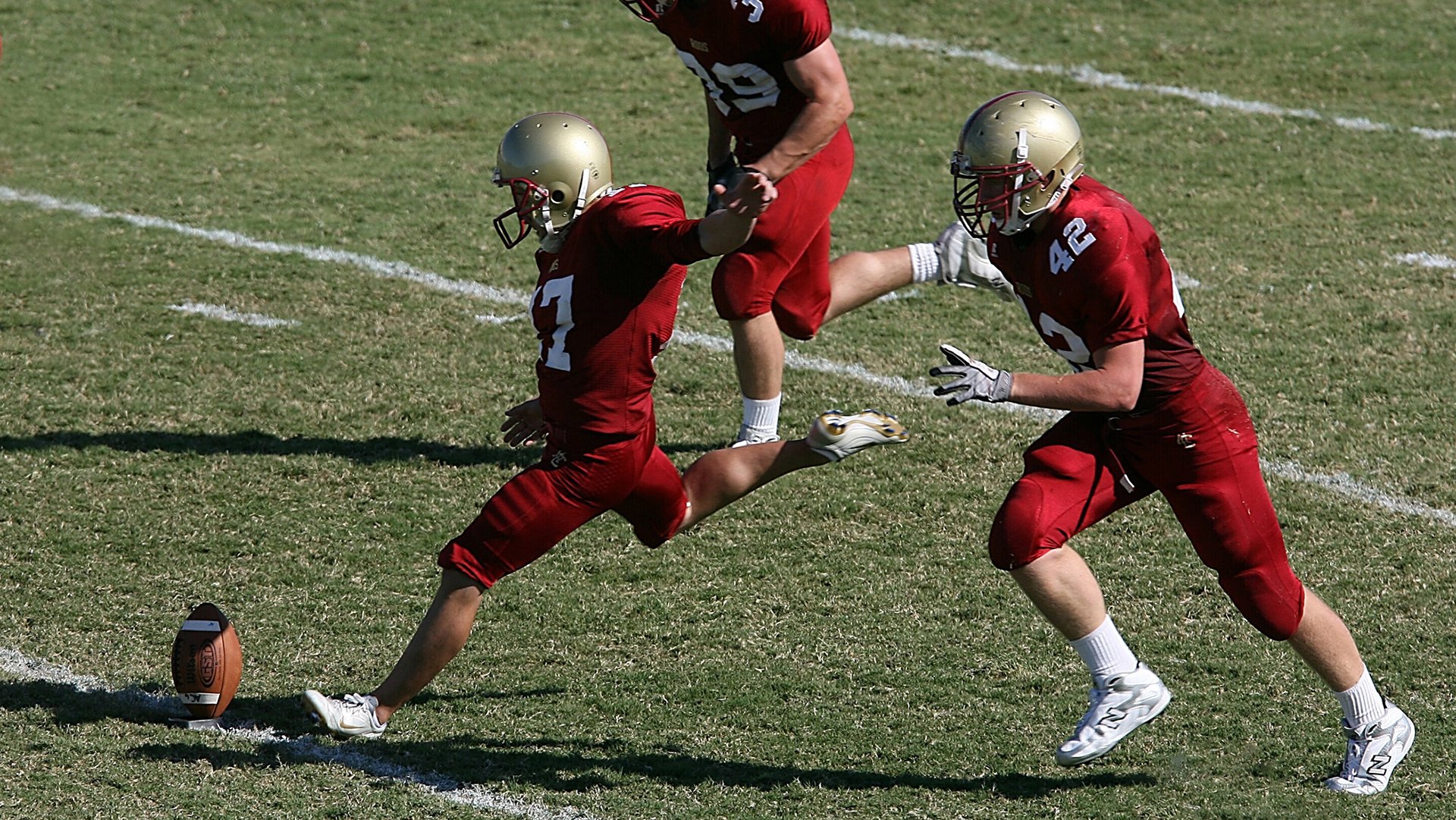 特色户外拓展运动，提升团队合作能力，团队户外拓展的意义