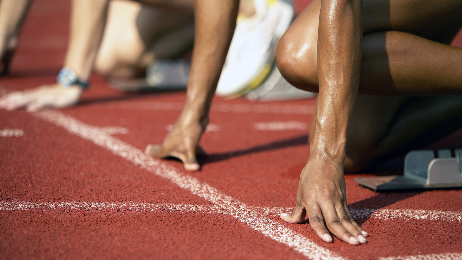 电竞选手成名之路：天赋与努力，坚持与梦想，电竞选手出路